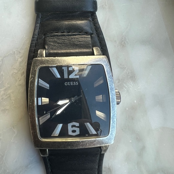 Guess Watch - Picture 2 of 4